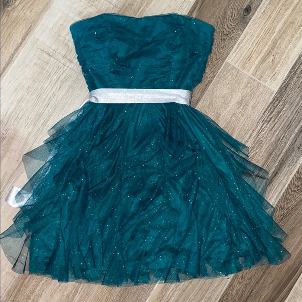 Teeze Me Mini Corkscrew Dress Emerald Sz 9